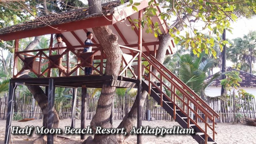 Half Moon Beach Resort Addaippallam ภายนอก รูปภาพ